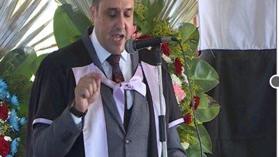 ضابط شرطة من مصابي المواجهات الأمنية يحصل على الدكتوراه في القانون الجنائي