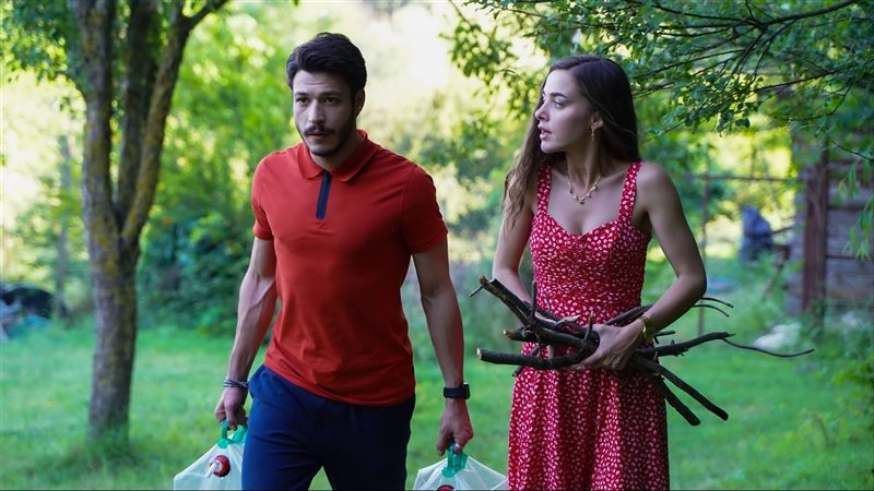 أبطال أسقف زجاجية