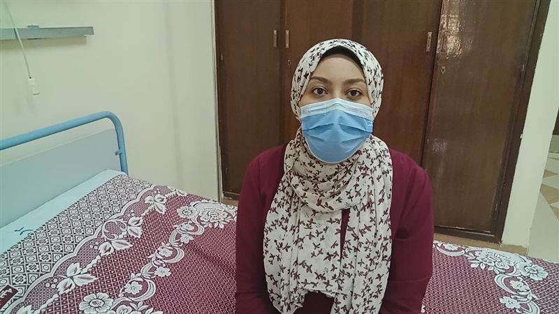 الفتاة الجامعية المتبرعة
