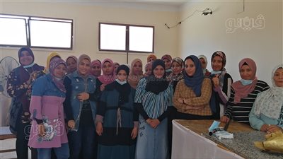 جولة في أول ورشة لتعليم سيدات الصعيد فنون النحاس | فيديو