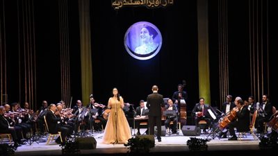 وزيرة الثقافة تشهد احتفالية كوكب الشرق بأوبرا الإسكندرية 