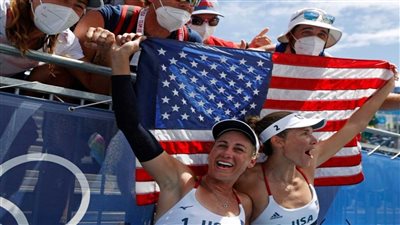  أولمبياد طوكيو | الأمريكيتان روس وكلاينمان تفوزان بذهبية الكرة الشاطئية