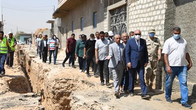 محافظ قنا: تكلفة مشروع صرف صحي الحاج سلام تصل لـ 60 مليون جنيه