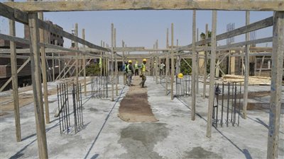 إنشاء مجمع خدمات بـ نزة قرار في أسيوط|فيديو