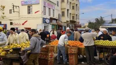 طلب إحاطة يتهم المحليات بالتسبب في انتشار الباعة الجائلين والأسواق العشوائية