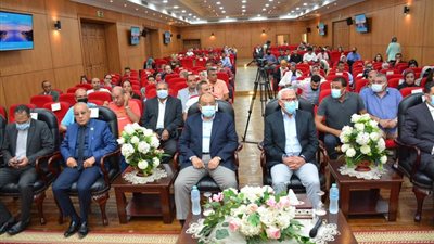 وزير التنمية المحلية يتابع مستجدات العمل في المشروعات التنموية ببورسعيد | صور