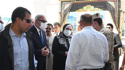 تفاصيل جولة مجمع الصناعات الصغيرة والمتوسطة بنجع حمادي | صور 