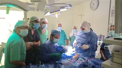 الرعاية الصحية تعلن نجاح أول عملية تسليك قناة دمعية بمنظار DCR