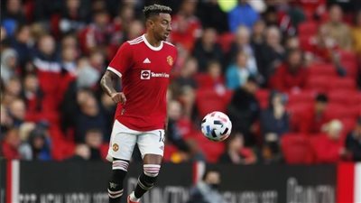 إصابة نجم مانشستر يونايتد بفيروس كورونا