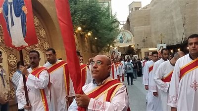 تاريخ الاحتفال بالمولد النبوي في مصر.. وقصة صناعة حلوى العروسة والحصان