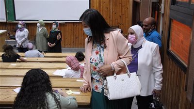 عميد إعلام القاهرة يتفقد لجان اختبارات القدرات في أول أيام انطلاقها | فيديو 