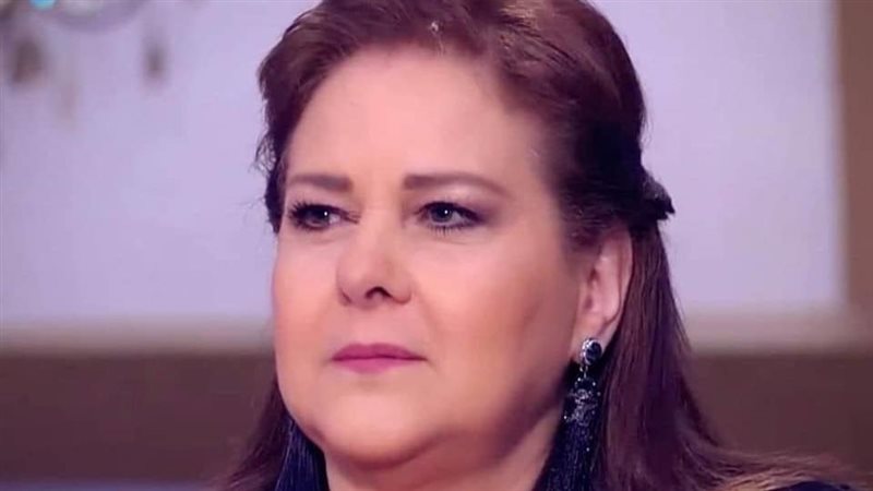 الفنانة دلال عبد