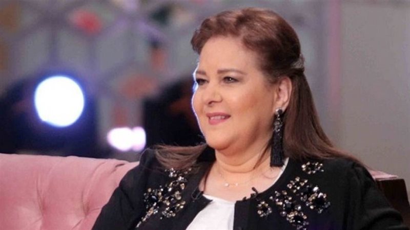 دلال عبد العزيز 