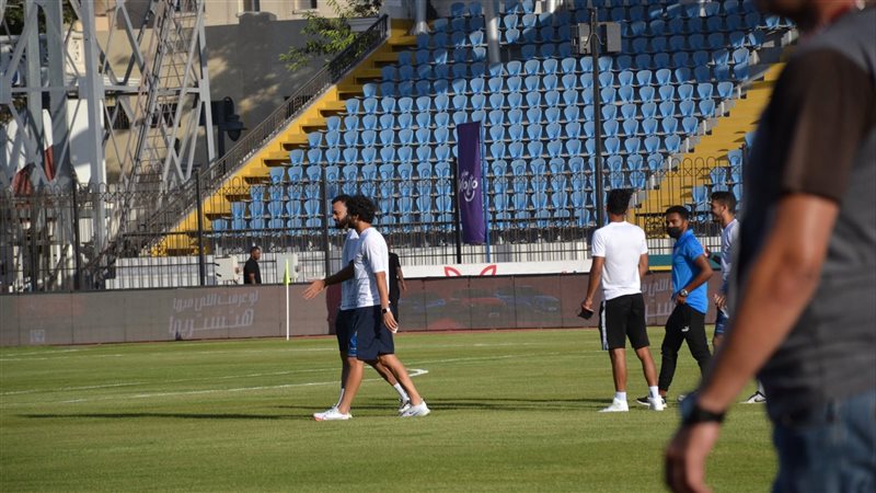 لاعبي الزمالك يتفقدون
