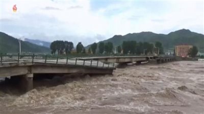 كيف يتغلب زعيم كوريا الشمالية على مشاكل الطبيعة؟