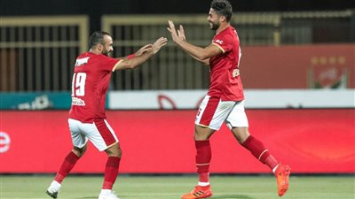 أفشة يحرز الهدف الرابع للأهلي في شباك سيراميكا
