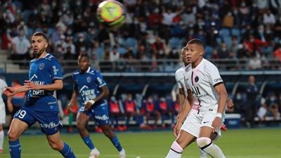 باريس سان جيرمان يفوز بصعوبة على تروا 1/2 في افتتاح الدوري الفرنسي