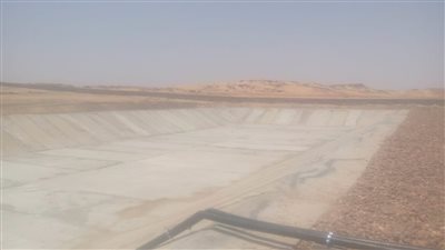 البيئة تسلم محافظة الوادي الجديد المدفن الصحي بالخارجة