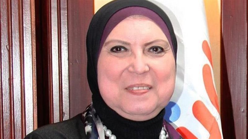وزيرة التجارة والصناعة