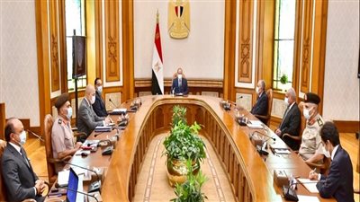 السيسي يتابع مشروعات تحلية مياه البحر.. ويكلف بالوصول إلى أفضل النتائج في إطار موارد مصر