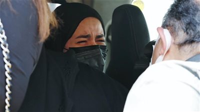 بعد جنازة دلال عبد العزيز.. برلمانية تطالب بوقف فوضى تغطية جنازات الفنانين والشخصيات العامة