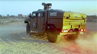 اللقطات الأولى لاقتحام أوكار العناصر الإجرامية بالمحافظات | فيديو