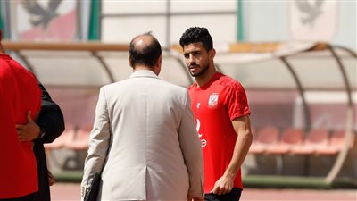 طبيب الأهلي يعلن جاهزية أيمن أشرف وأكرم توفيق