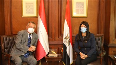 مصر والنمسا توقعان تمويلا تنمويا بقيمة 8.5 مليون يورو لشراء آلات ومعدات لصيانة السكك الحديدية