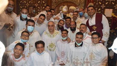 الانبا مرقس يرسم ٩١ شماسا بكنيسة العذراء في مسطرد