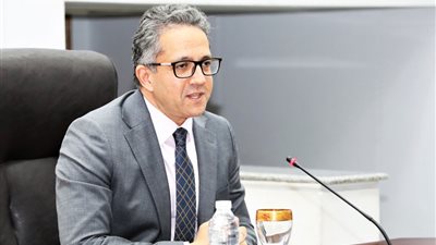 إيقاف قبول طلبات إنشاء فروع جديدة للشركات السياحية