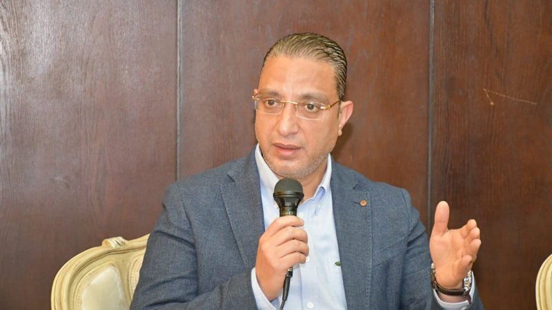الدكتور أحمد الأنصاري