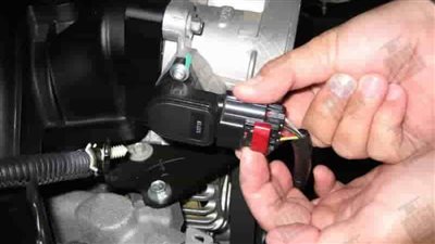 لتوفير استهلاك وقود سيارتك.. تعرف على طرق عمل حساس الهواء بالمحركات