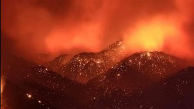 مسؤول جزائري: الحرائق مفتعلة وغير طبيعة واختاروا الأماكن بعناية ليشعلوها 