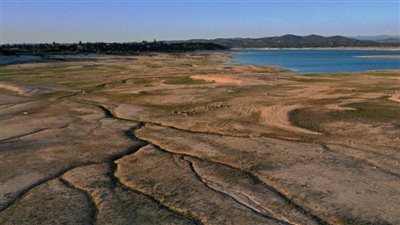 وضع خارج السيطرة.. الجفاف التاريخي يضرب مزارع كاليفورنيا | صور