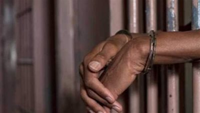  القبض على قاضٍ سابق طلب رشوة من مهندس بزعم تعيين شقيقه في النيابة