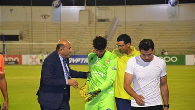 رئيس المحلة يدعم حارس الفريق بعد خطأ هدف دجلة | صور 