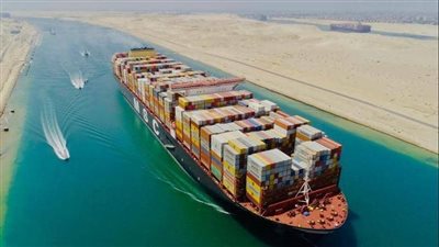 بالأرقام.. أسامة ربيع يكشف حقيقة عدم جدوى قناة السويس الجديدة 