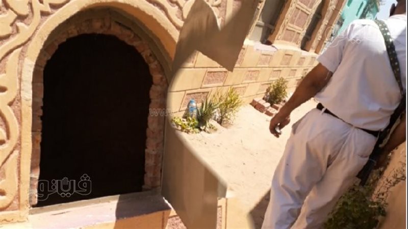 النيابة تعاين جثة