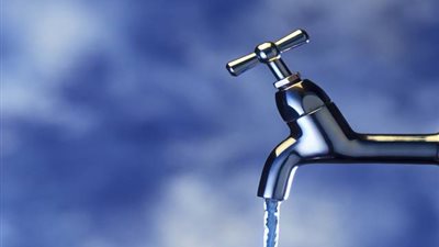 أهالي السنطة يعانون من انقطاع مياه الشرب.. والشركة: جار الإصلاح