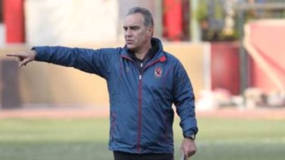 لاسارتي يدرس الزمالك بالفيديو في مران الأهلي