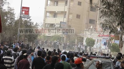 نيابة المقطم تحقق مع المتهمين في اشتباكات 