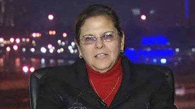 تكريم كريمة الحفناوي في حفل عيد الأم بالسويس