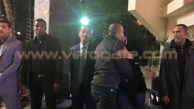بالفيديو والصور.. «زيدان» و«بسيوني» وأحمد ناجي يصلون عزاء والد عبد الستار صبري