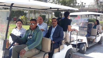 وفد أوزبكستاني يزور مركز شباب الجزيرة (صور)