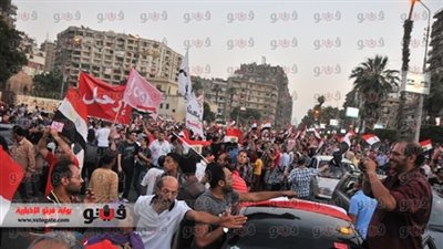 بالصور..تزايد أعداد المتظاهرين بمحيط 