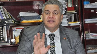 حمدى الفخرانى يطالب بتطبيق الدستور 