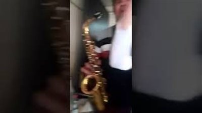 «وصلة رقص» لمريض بين الحياة والموت داخل العناية المركزة (فيديو)