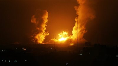 قصف إسرائيلي على مواقع عسكرية بحلب.. والدفاعات السورية تتصدى له