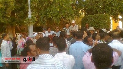 عمال الألومنيوم بنجع حمادي يواصلون اعتصامهم