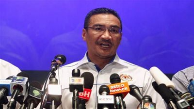 وزير النقل الماليزي: الإمارات أكثر دولة شاركت في البحث عن الطائرة